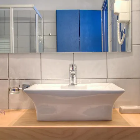 מלון Platys Gialos Sifnos 3*